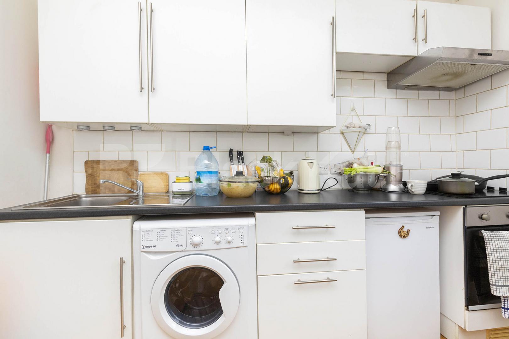 one bedroom property in gated conversion with communal garden Camden Road , Islington